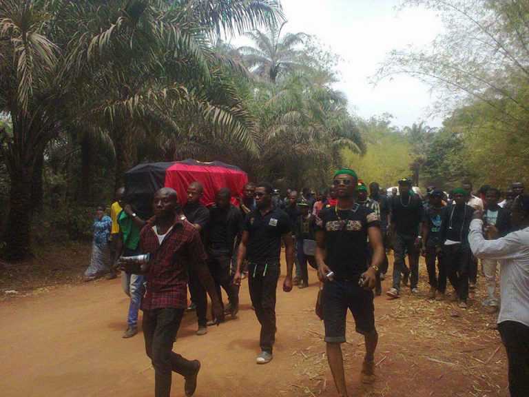 killed biafran laid to rest by members of IPOB